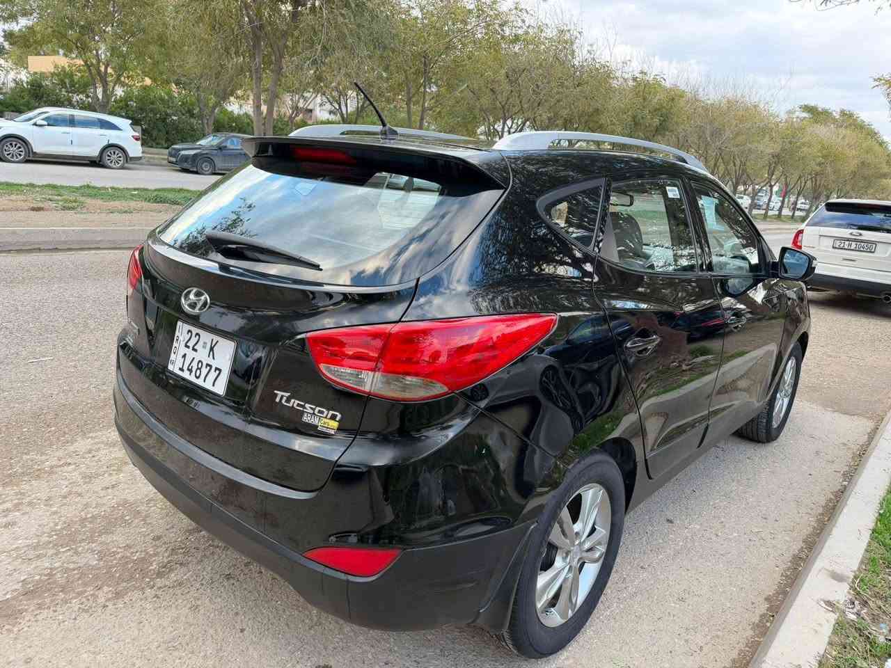 هۆندای تکسون مۆدیل ٢٠١٢  سەقف پانۆراما ئاوێنە ئیشارات  کامیرە بیلاد ١٤٥ هەزار کیلۆمەتر ڕۆشتووە مەکینەی نەکراوەتۆ بەشەرتی هەموو شتێ یەك دینار مەرەفی نییە سەیارەکە تا بڵێی جوان و ڕێك و پێکە هەموو گیانی بەشەرت چرکەی تیا نییە سەنەوی تازەیە تاکو ٢٠٣٠ هیچ بۆیاخی نییە تەنها دوو دەرگای بەهۆی لێ خشانەوە گۆڕاوە بە بیلاد بەبێ ناوگرتن و ئێرباگ ناونیشان کەلار *********** كالار, السليمانية
