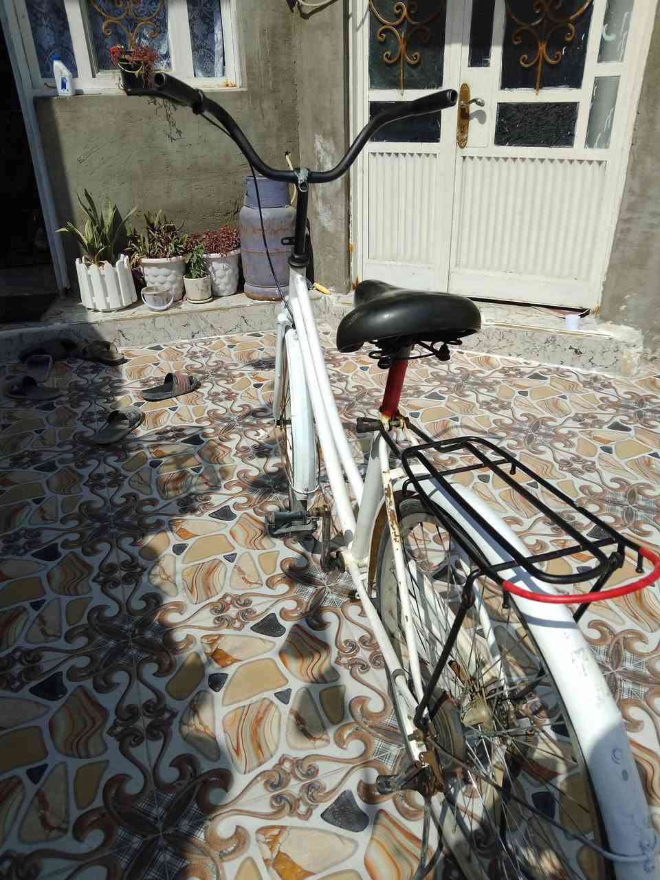 سلام عليكم باسكل  للبيع مناقص اي شي حجم 26 السعر 60وبي مجال للستفسار خاص او*********** واتساب
