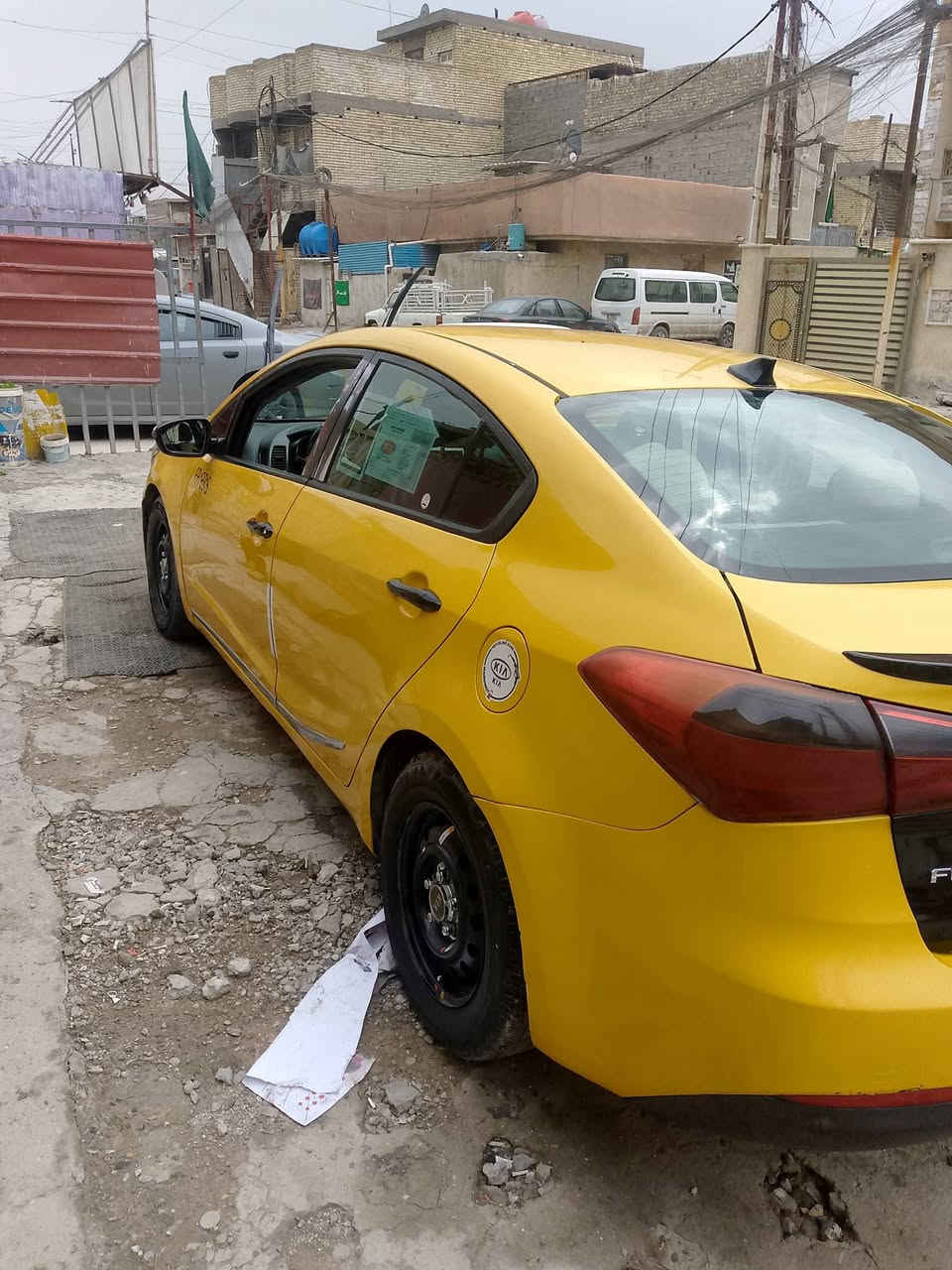 سلام عليكم سيارة كية فورتي مديل 2014 جاملق اليمن معمر سيارةبدون دواخل شرط السونر ***********

