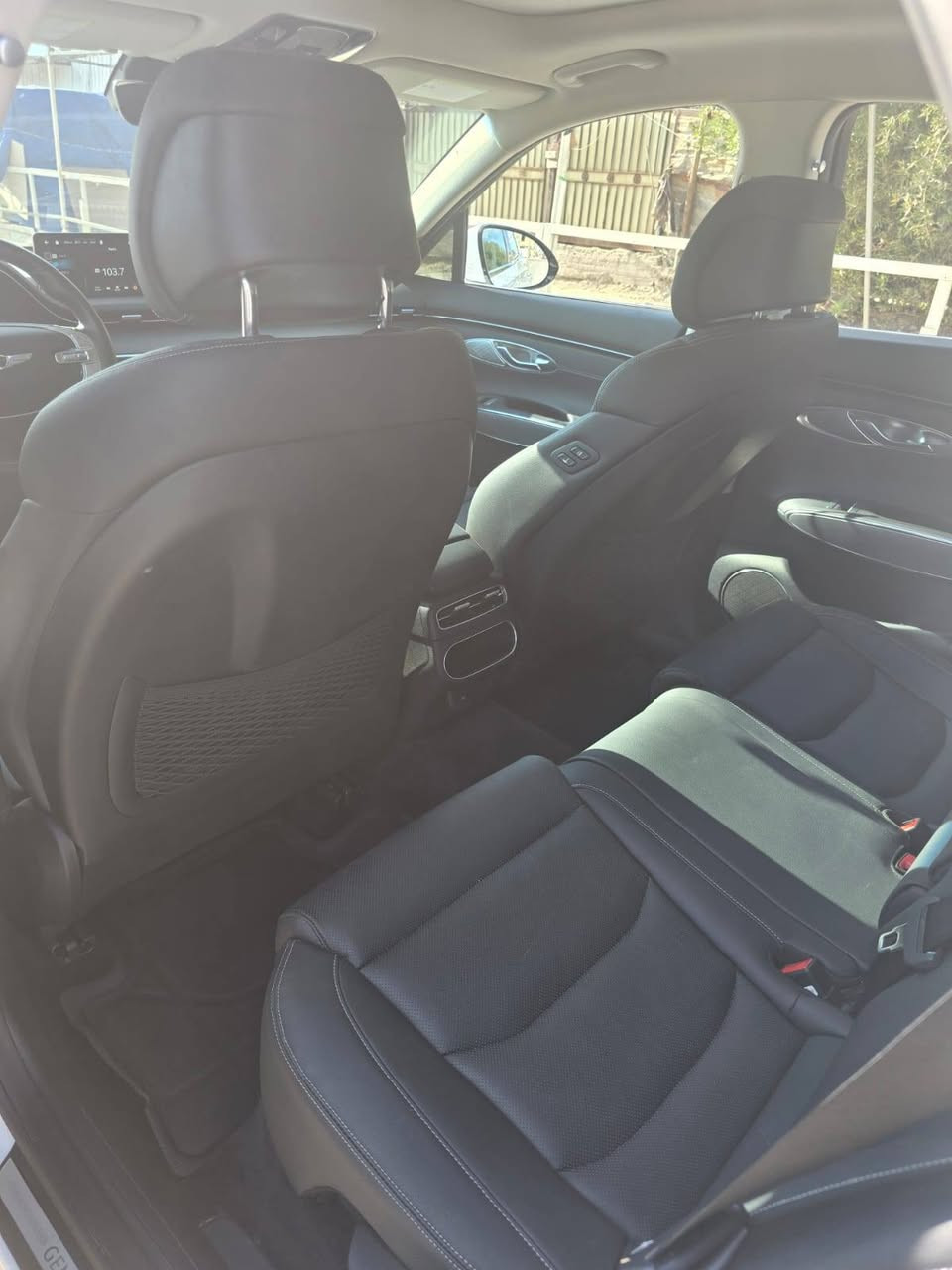 جنسز موديل ٢٠٢٤ g70 وارد امريكي حادثها سرقه جاملغ ومنزل صور حادثهه رقم بغداد ماشيه 30 الف بدون ايرباك فول مواصفات معروفه الفول ميعتاز اشرح سياره جديده مال جناي
 السعر 300 $ وبيهه شي قليل مكانه بغداد الجديده 
***********
