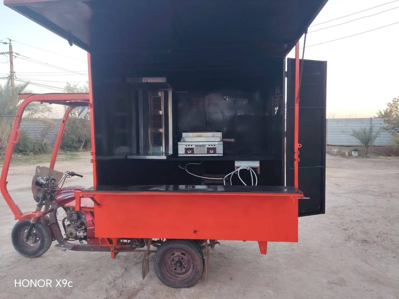 ستوته دايوند تصميم مطعم متنغل شوايه شاورمه كريل بركر طباخ أوراق كامله
استفسار عن السعر علا هاذه الرغم ***********
