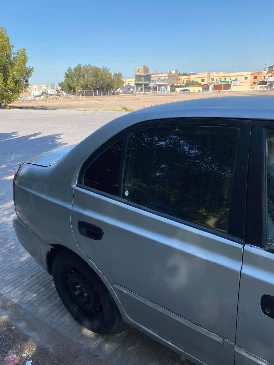 سلام عليكم سياره فيرنه مديل 2001 رقم الكليزي جديد كير مكينه حداديه تبريد 🥶كفاله مكينه 1600تخم تاير تخم ويل كهربايات كله شغاله جام سنتر لوك مكان سياره كربلاء ضربه معجون وصبغ ماكو بس بيه جراد قليل على بلاد بيه خياس من تفتح الباب يم ارماده خياس مامسوي سياره حلوب رقمه قادسيه كليزي  مصفره كير اتوماتيك شاشه بيه اصليه اندويد كشناته جديد مال بيت سياره متعبك مراوس بسبكتره النتره كيه ريو***********مكان سياره كربلاء بيع هم ترهم اتصل ودلل
