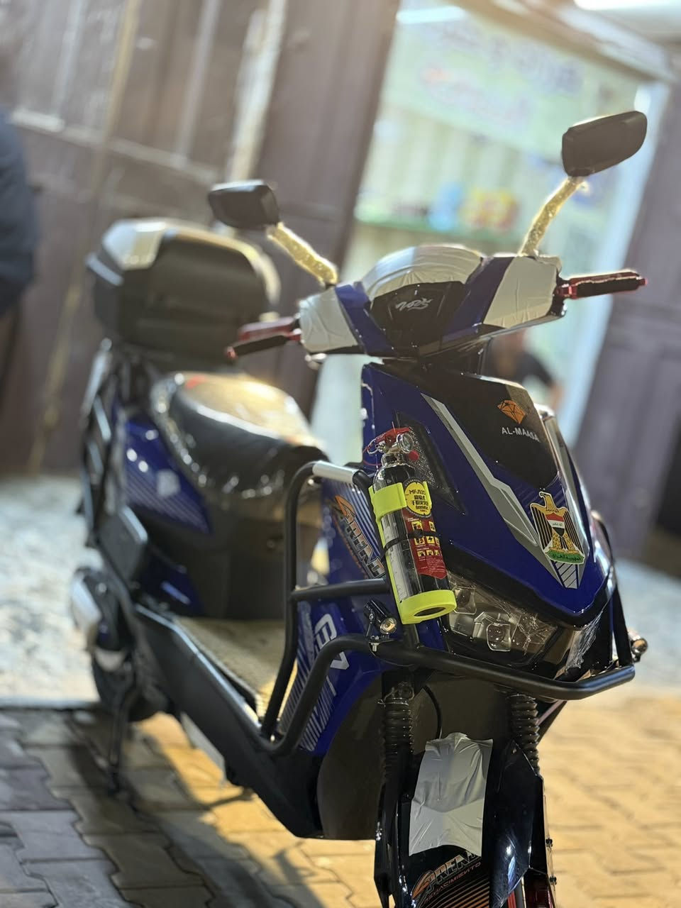 لبيع ماطور شحن همر
نضافه مبينه بعده بل باكيت 
6 بطاريات  
موديل 2025 
سعر 800  الف وبيه مجال 
تواصل***********
