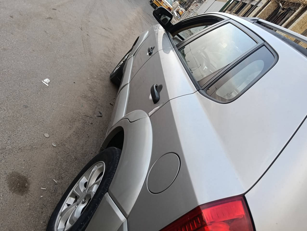 توسان2009خليجي  محرك2000 مكفوله  من ضربه وصبغ جاهزه سيارة من جميع نواحي  سعر95
***********
