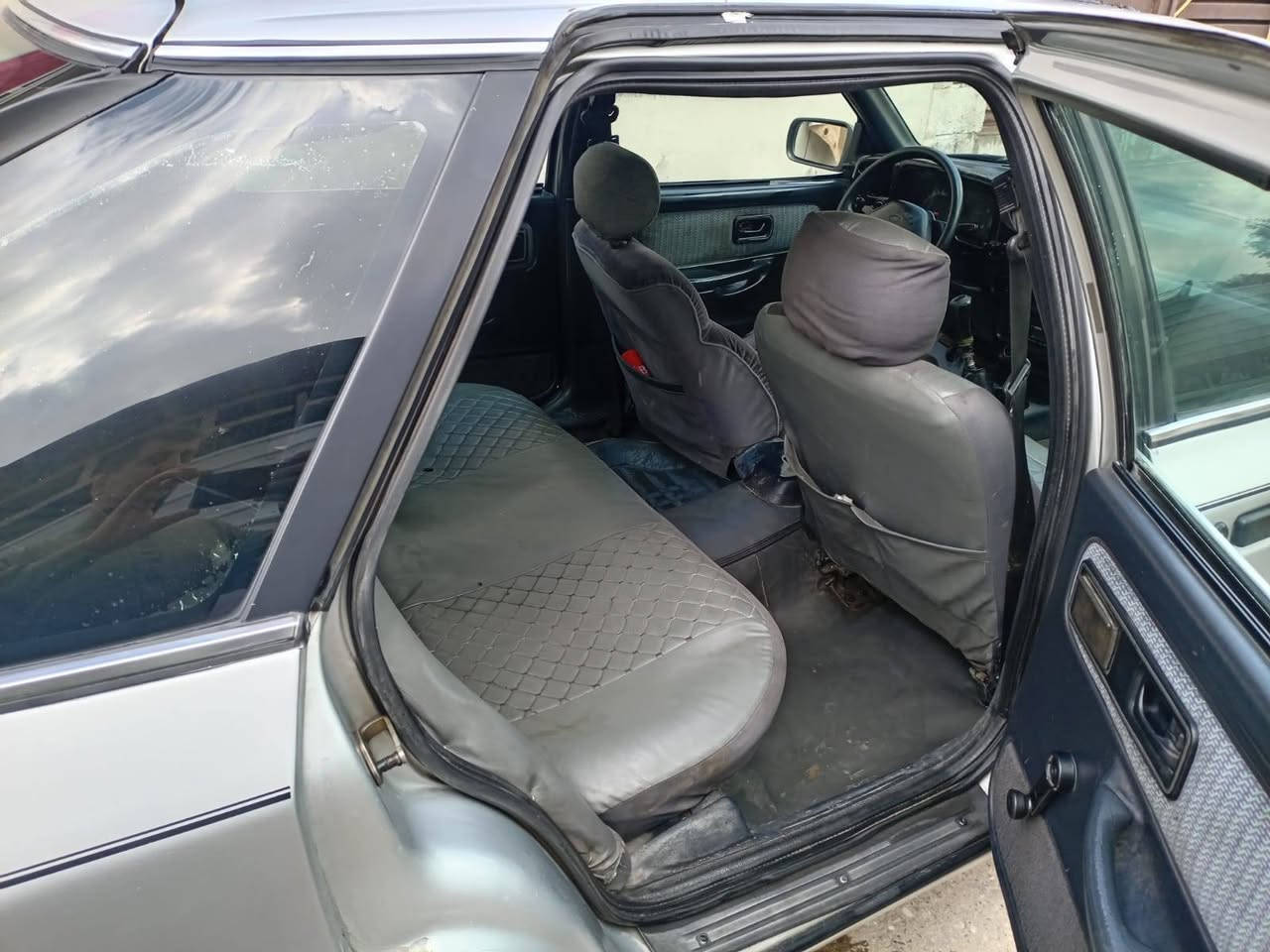 السلام عليكم الحلال للبيع سيارة فورد سكوربيو جنطه موديل 91محرك بي اثرنفخ كل تبديله ينقص نص لتر كير شرط كهربائية شغله كلها طخم امامي وخلفي جدد كاربون الكتروني بيها صبغ حزام جميلة فقط بدون ضرار ويل كب سلايد منظومه تبريد كامل نقص غاز فقط داخل نظيف طخم تايرات جدد رقم مسطره جديد سنويه تسقط 2030 شرط التحويل السعر 25وبيها مجال *********** وكلشي تلكي بل سوك ترايك شرط البصره سماعه 4جدد
