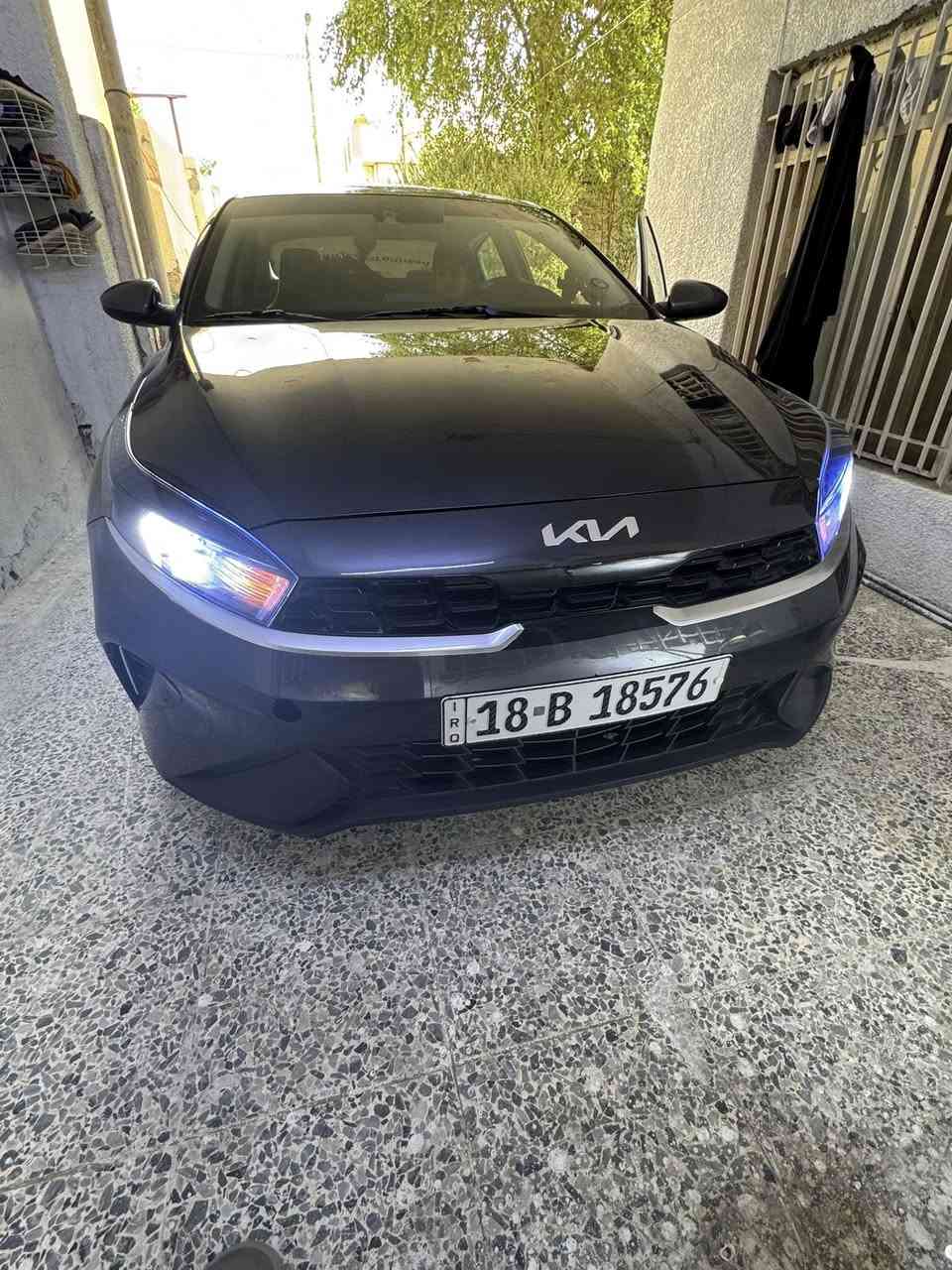 السلام عليكم 
فورتي مديل 2023 بدون اي نقص جاهزه 
بسمي مداور ثاني يوم مكاني بابل حله
حادث تبديل بنيد وجاملخ نفس اللون
بدون صبغ وتبديل الفخذ الأيمن بدون كص
رقمي ***********
السعر 135بيه مجال
