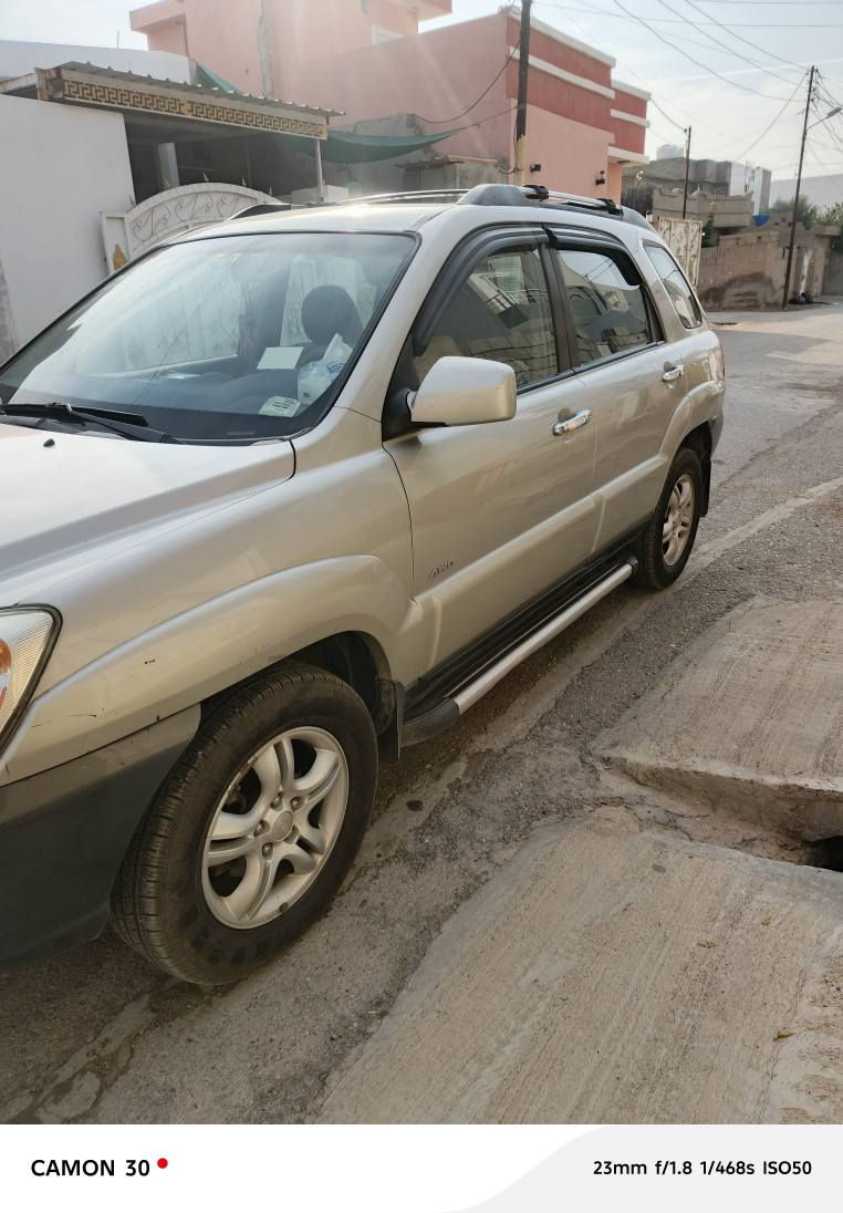 سقف سلايت جامات كهرباء شاشة ايباد واربع اطارات جديدة ٦سلندر مكان السيارة كركوك رقم الهاتف *********** كركوك, العراق
