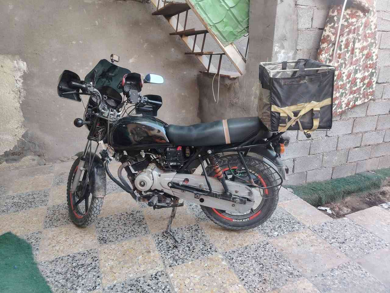 بوكسر مَوديل 22 اوراق استنساخ دراجه كامله مابيه نقص مكانه البياع  السعر 950 وبيه مجال  ***********
