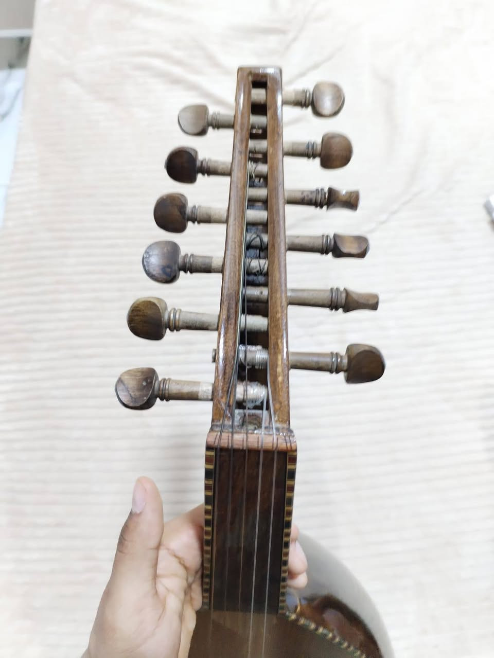 سلام عليكم عود زرياب جديد سحب اي فطر او عيب ما بي عنواني البصره سعر130الف ***********
