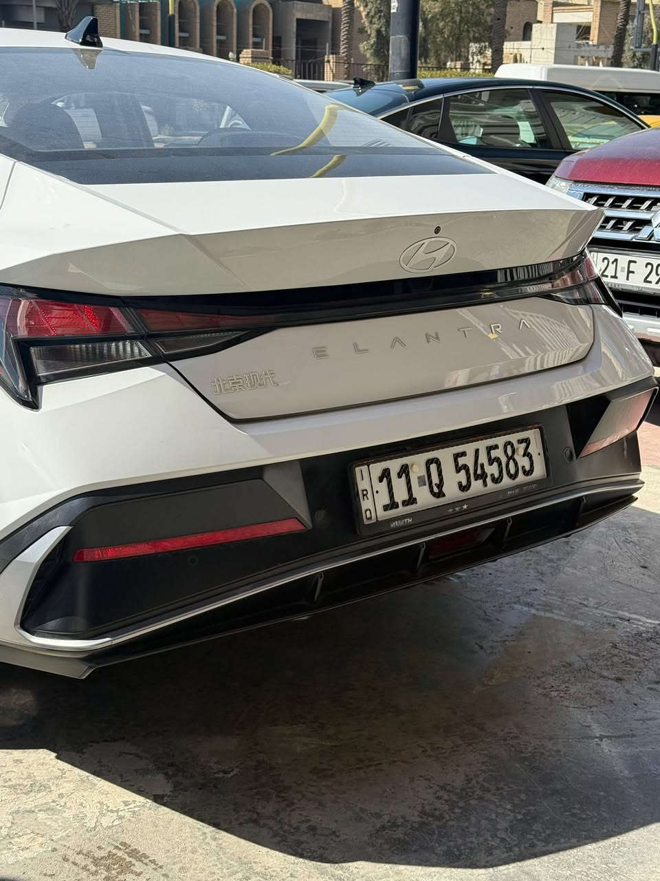 النترا 2024 تجميع صيني  جديدة بمعنى الكلمه ماشيه 3000 السيارة بعدها زيرو السياره فول مواصفات 
فتحه 
تحكم ستيرن
هاند بريك دكمه
اوتو هولد
اربع انضمه قياده
حساسات اماميه خلفيه 
6ايرباك
تبريد خلفي  
كشنات جلد 
مري شفط 
السعر 145 وبيها مجال قليل

العنوان بغداد الوزيرية قرب المجمع العلمي 

للاستفسار 

☎ ***********
☎ ***********
☎️***********
