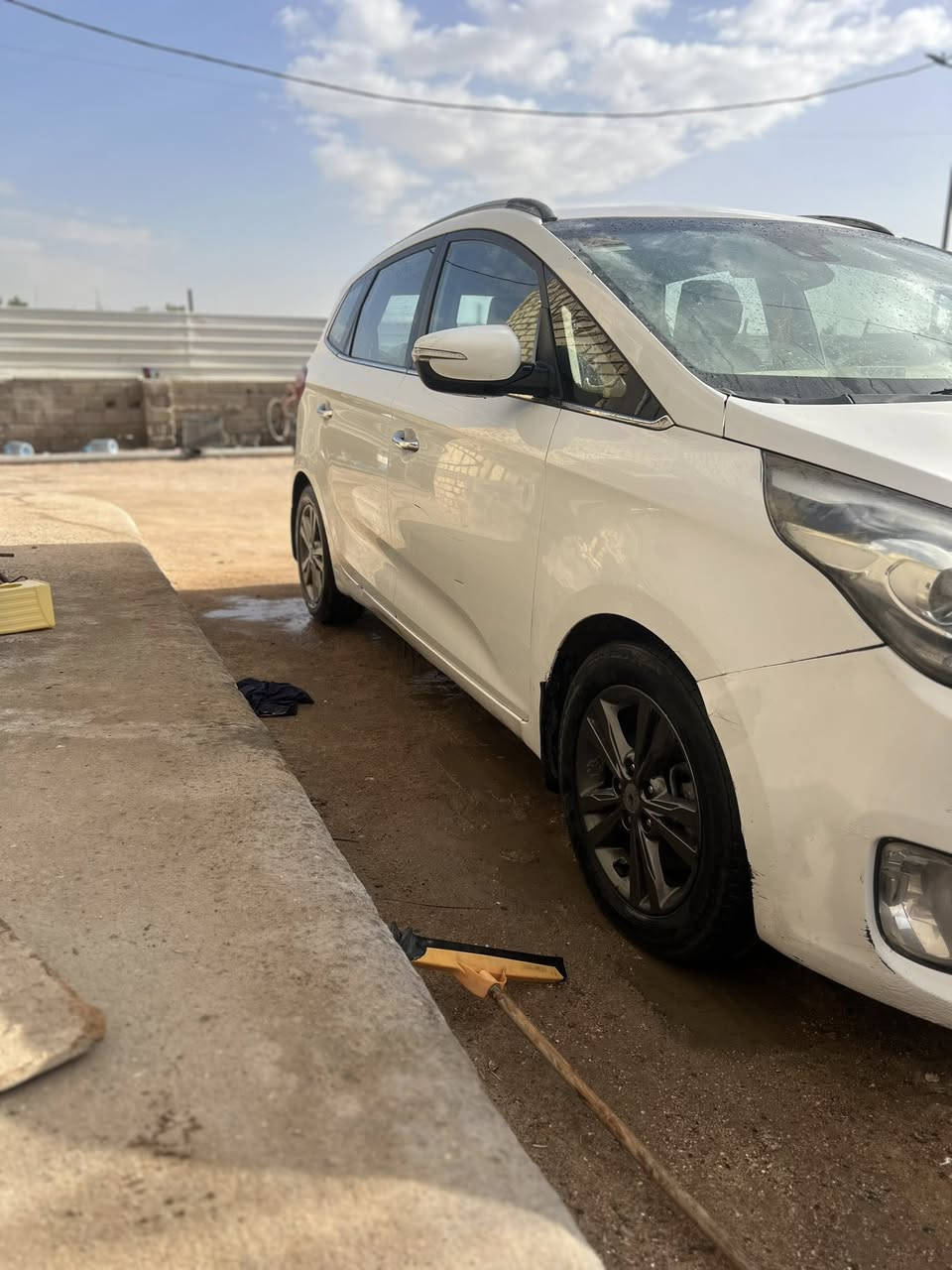 سلام عليكم كيه كرنز مديل 14سيارة سبع راكب سيارة كامله من كلشي سياره حلوه ونضيفه احله من صور حادثها كما موضح في الفحص سيارة سعرها شده و30ورقه وبيها مجال لطيبين وشراي يدلل رقم الاتصال ***********
