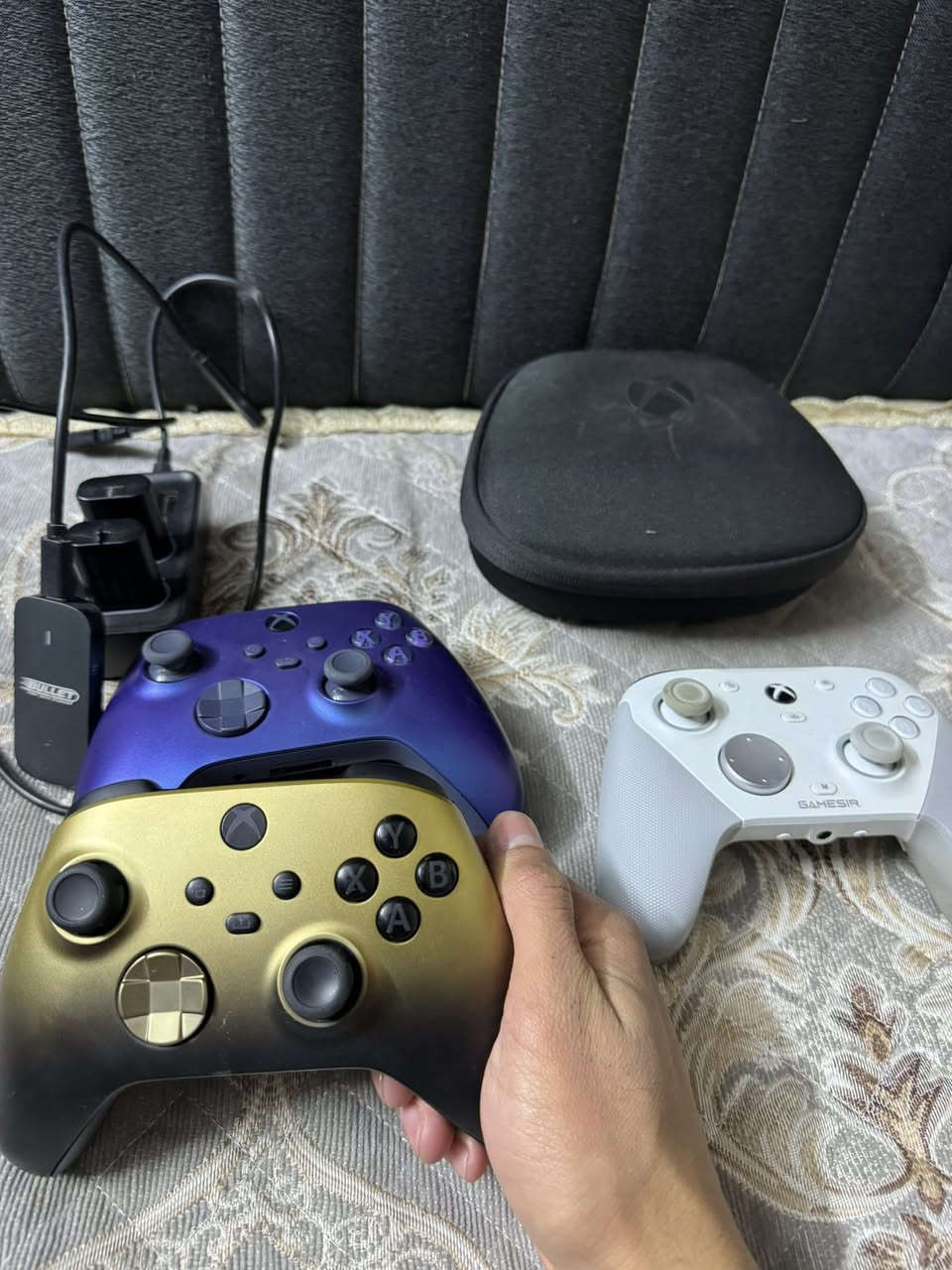 سلام عليكم
اكس بوكس سيريس اس للبيع ذاكره ٥١٢جهاز نضيف لا داخل صيانه ولا مفتوح جهاز ويا هارد 1تيرا اصلي ويا جوستك خمس جوستكاك كلهم أصليات واحد أليت احترافي او كيم سير سفن برو او حوستكه الاصليه او ذولي الكدامكم كلهم أصليات او اي عطل ما بيهم ويا ستاند بعد او ويا بطاريات ثنين اصليه او قاعده شحن جهاز نضيف وكآمل  ويا حساب بي فيفه ٢٦او فيفه ٢٥او كولفد يوتي مشتريهم الجهاز كامل هوه او ملحقاته ٥٧٥او إذا تحسبهم من جانبك بس الجوستكات ذاك السعر والله 
***********
