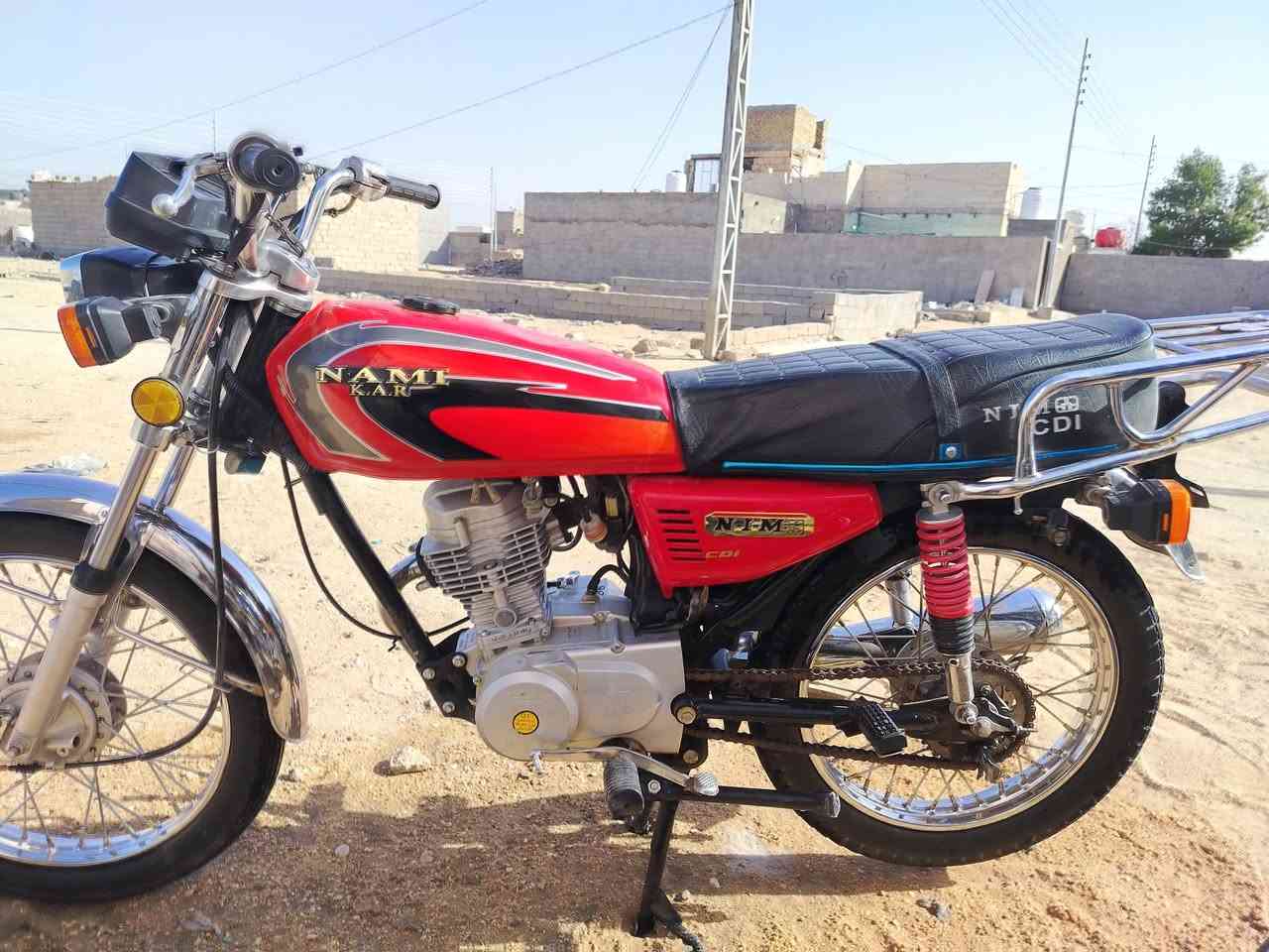 سلام عليكم موديل 25اوراق 25 اوراق ما مفتوحه مكان كربلاء حي الانوار سعر 550 وبيها مجال +964 772 822 8635
