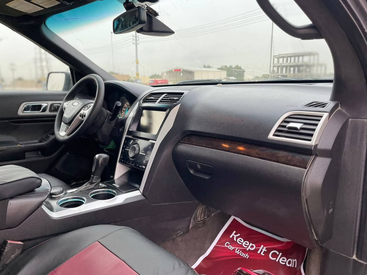 اسلام عليكم للبيع فورد اكس ابلور
موديل 2013
مواصفات لمتدد واحد على واحد صور الحادث مرفقه بلمنشور ماشيه 95 الف 
محرك 3500 /6V
7.راكب ــــــــــ 3 قطع تبريد 
داخل سياحي Vip  غنيه عن التعيرف بيها اهواي مواصفات 
السيارة جديده وجاهزة من كلشي محرك كير تخم تاير تبريد تدفئه ماببها اي نقص 
السعر /105
الاستفسار أكثر اتصل //***********
عنوان السياره كربلاء المقدسة اخون مكلف بنشر بيع فقط
