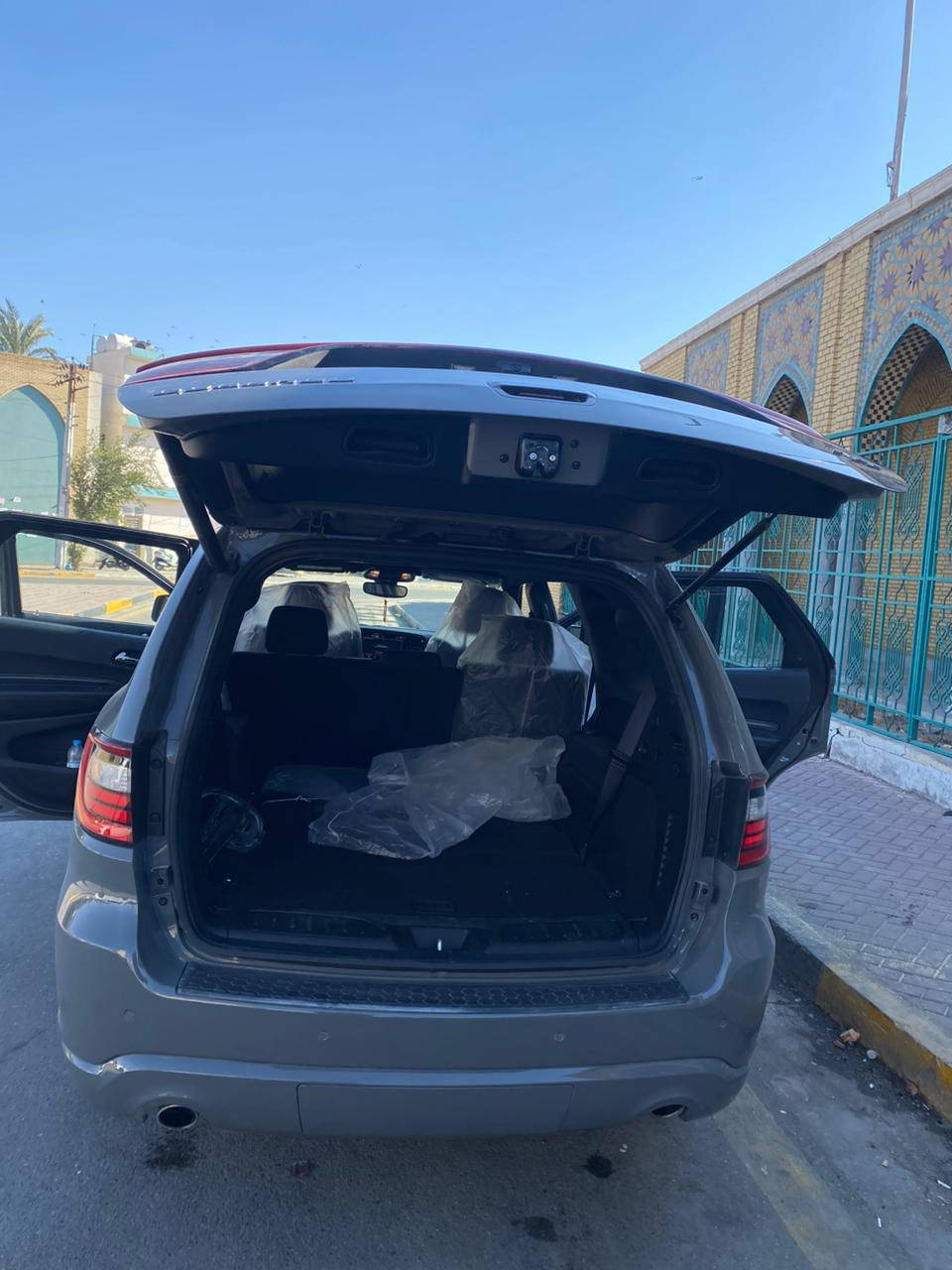 دوج دورنكو GT  2024. پلاس
العداد :  10 الف مايل
حادثة جاملغ وبنيد فقط ✅
 
المواصفات : سلايد فول موصفات ماعدا الفتحه

السعر خاص :🔥🔥🔥

_ محرك 8 سلندر هيمي
_ تشغيل بصمة
_ الابواب بصمه
_ لايتات زينون 
_مقعد كهربائي 
_ صندوق كهربائي 
_ مقاعد وستيرن هيتر ‏تبريد
_ 7 راكب + تبريد 3 قطع

العنوان :  بغداد الاعظمية
الرقم :     ***********(واتساب)
        الهاتف.    ***********
