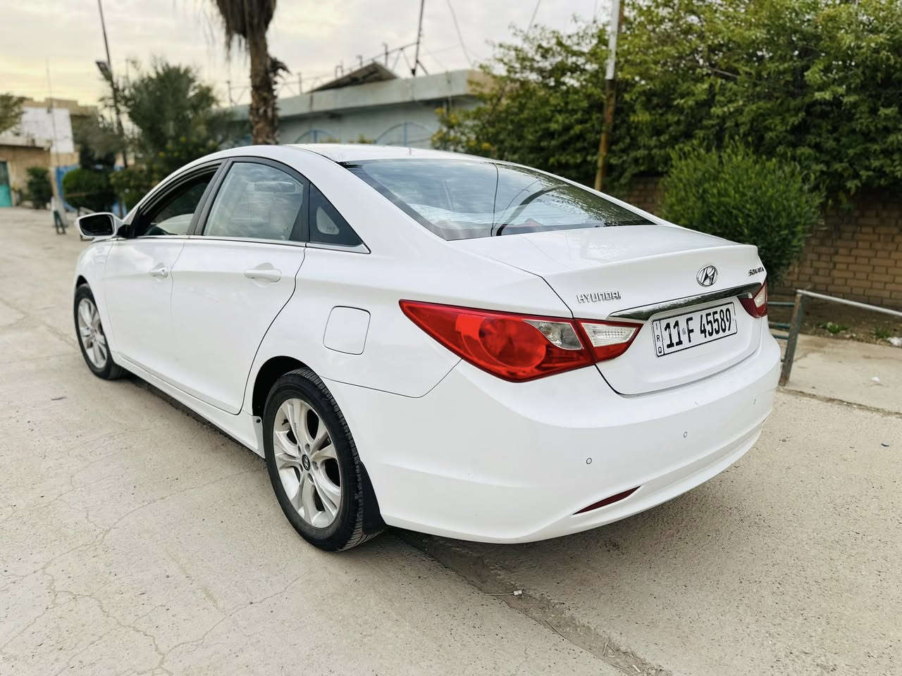 السلام عليكم
للبيع سوناتا 2013 خليجيه 
رقم بغداد جديد بسمي 
مواصفات الشركه العامه 
كشن كهرباء 
قطعتين تبريد 
مرايات شفط 
محرك 2400 دوش
حساسات خلفيه 
شفتات كير بالستيرن 
وباقي المواصفات المعروفه 
السياره مكفوله من ضربه و صبغ بيها بارد قليل
ماشيه ١٢٩ محرك و كير ع وضع شركه 
السعر ١٣٤ وبيه مجال بسيط للاستفسار ***********
