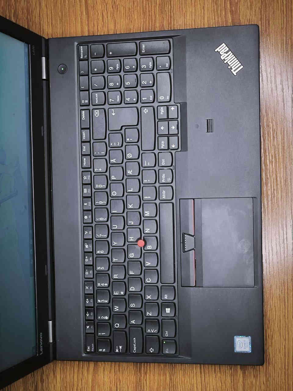 Lenovo ThinkPad L570- cori5 الجيل السابع
مستعمل بنظافة عالية جدا ( داخل كارتون) 

معالج كوراي فايف الجيل السابع
رام 8GB DDR4 قابل للزيادة 
هارد 256GB SSD  قابل للزيادة 
شاشة بحجم كبير 15.6 انج  دقة عاليه HD
كرت شاشة انتل 4GB 
تحتوي على منفذ اقراص  

مناسبة للطلاب للدراسة والموظفين للورد والاكسل 
مناسبة للترفيه لمشاهده اليوتيوب والمسلسلات بدقة عالية 
مناسبه لمجموعه واسعه من الالعاب المناسبة للمواصفات 

ضمان فحص كامل قبل الاستلام والدفع 
ضمان  اسبوع كامل نظافة ومواصفات 

هدايا مرفقه ماوس وماوس باد وجنطه وشاحن اصلي 

توصيل متوفر ✅

السعر 230 الف فقط

واتساب  
***********

