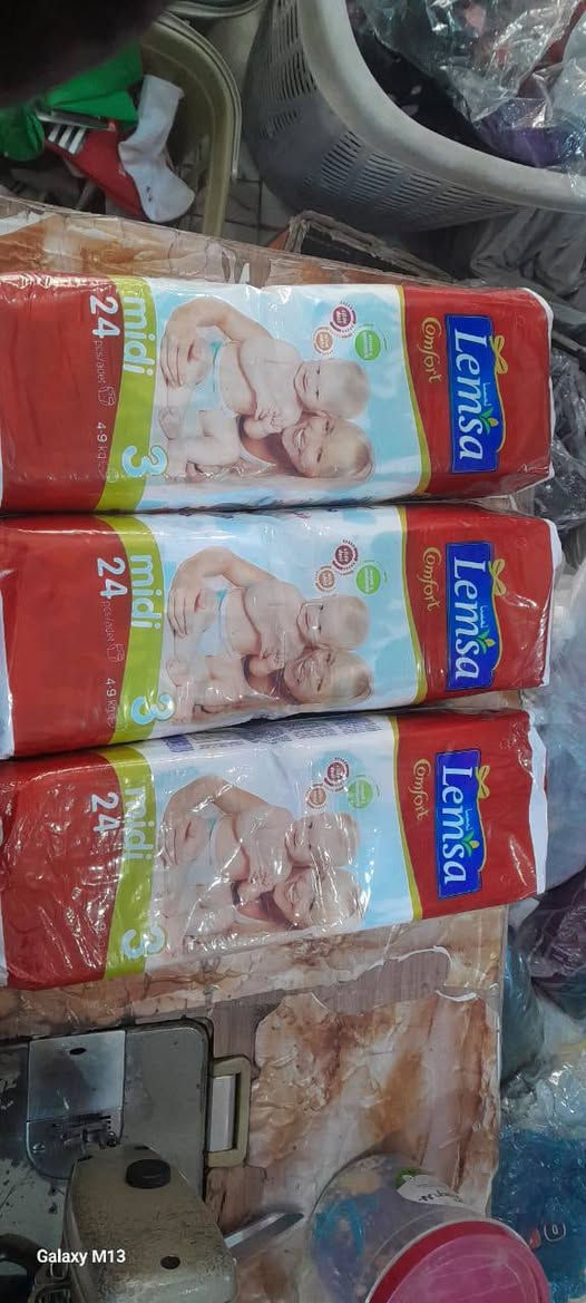 متوفر حفاضات الجوهرة لجميع القياسات  ويتوفر انواع كثيره للمزيد مراسلتنا على الواتساب ***********
