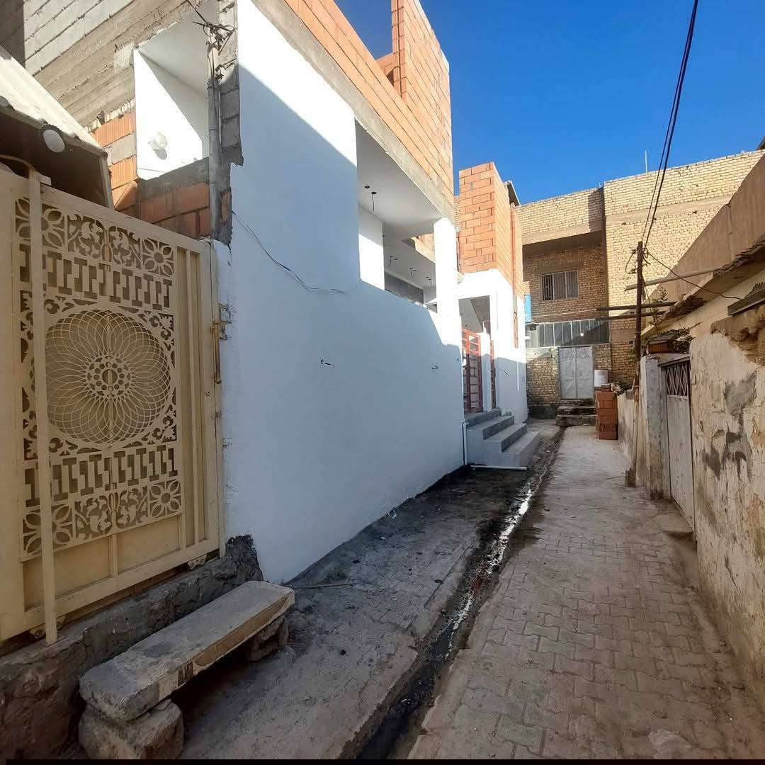 دار للبيع ١٣٥ ممتر ملك صرف والوجه ١٤ نزال ٩.٥ الطابق الأرضي  ٢غرف نوم مطبخ صاله واستقبال منور شلال داخلي
الطابق الثاني مشتملين  هيكل كامل بناء درجه اولى بلوك احمر 
العنوان بعقوبه القيصريه ‏‪***********‬‏
