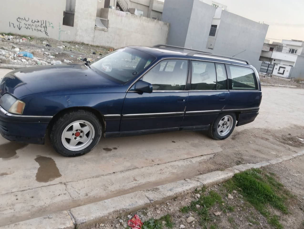 وميكا حجم 20 محرك وكير شرط منضومه زينون شاشه طخم سماعات سعر 33 وبيها مجال موصل الأيسر ***********
***********
