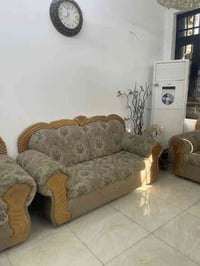 تخم عشر مقاعد تكمه درجه اولى بلوك قوي وبعده جديد السعر 500 الف مكاني ب...