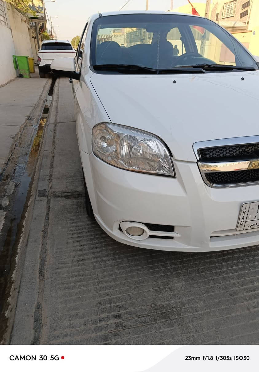 افيو ٢٠١١مفتوح شركة عامة بيها صبغ قليل بدون فتح واضرار... كير مكينه تبريد حدادية كله مكفول رقم كربلاء سنوية لل٢٨مكانها نجف للاستفسار ***********
