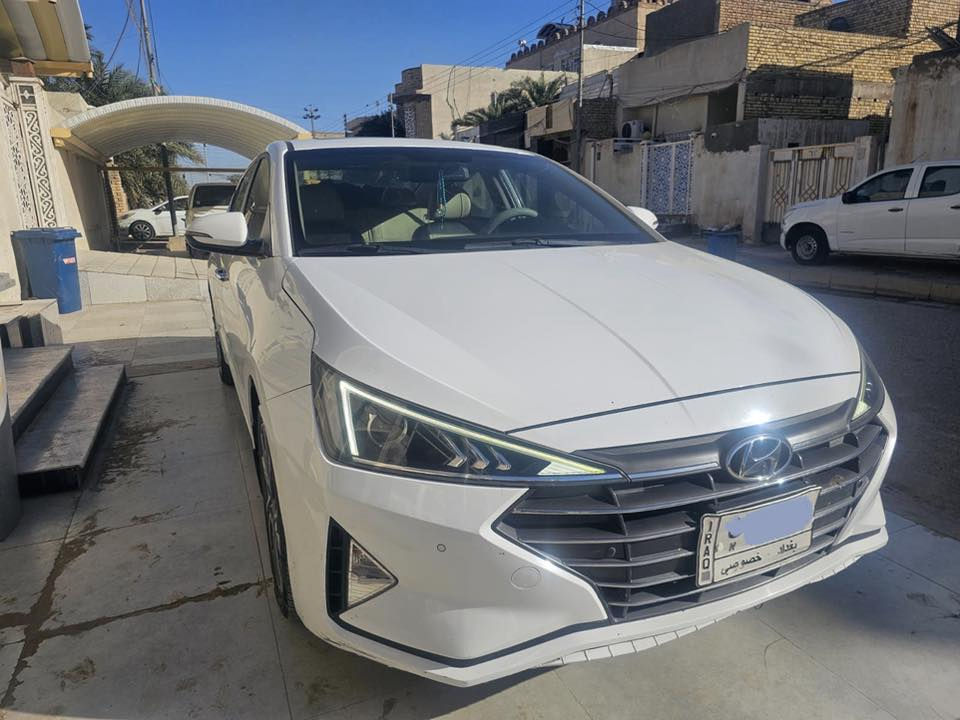 السلام عليكم النترا. 2020 مطلوبه المصرف
سياره بدون تحويل كفاله من السرقه عندي بيه وكاله 
موصفات فول موصفات 
مكان ميسان سعر 105 
***********
