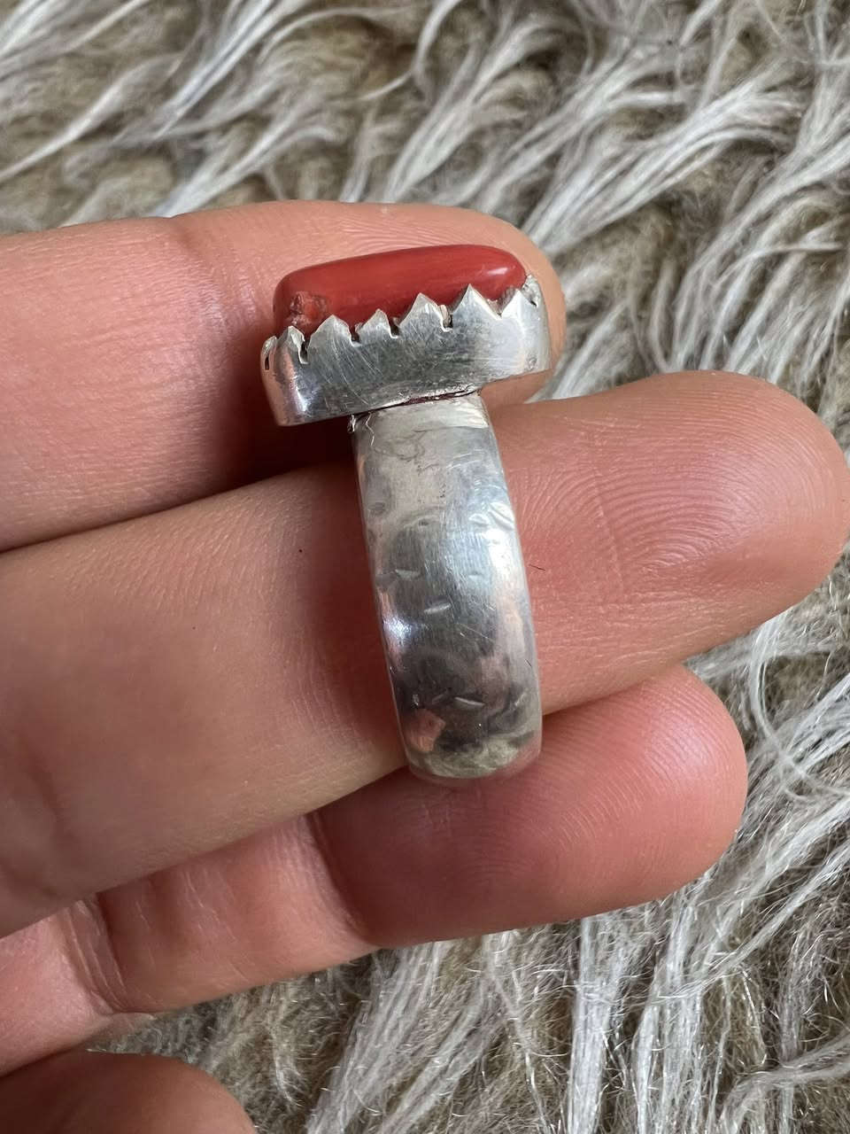 اللهم صل على محمد وال محمد
مرجان تونسي طبيعي غير معالج 

صياغة يدوية ثقيلة 

قياس الخاتم 18-17

سعر الخاتم 125 الف 

يوجد خدمة توصيل


**إذا كنت صاحب هذا الإعلان وتريد حذفه لأي سبب، رجاءا أرسل رسالة إلى الدعم الفني**