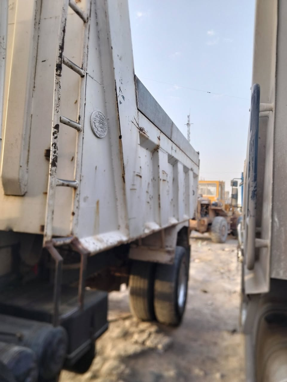 بدي للبيع جديد طول اربعة وربعين جاهز للشغل ***********
