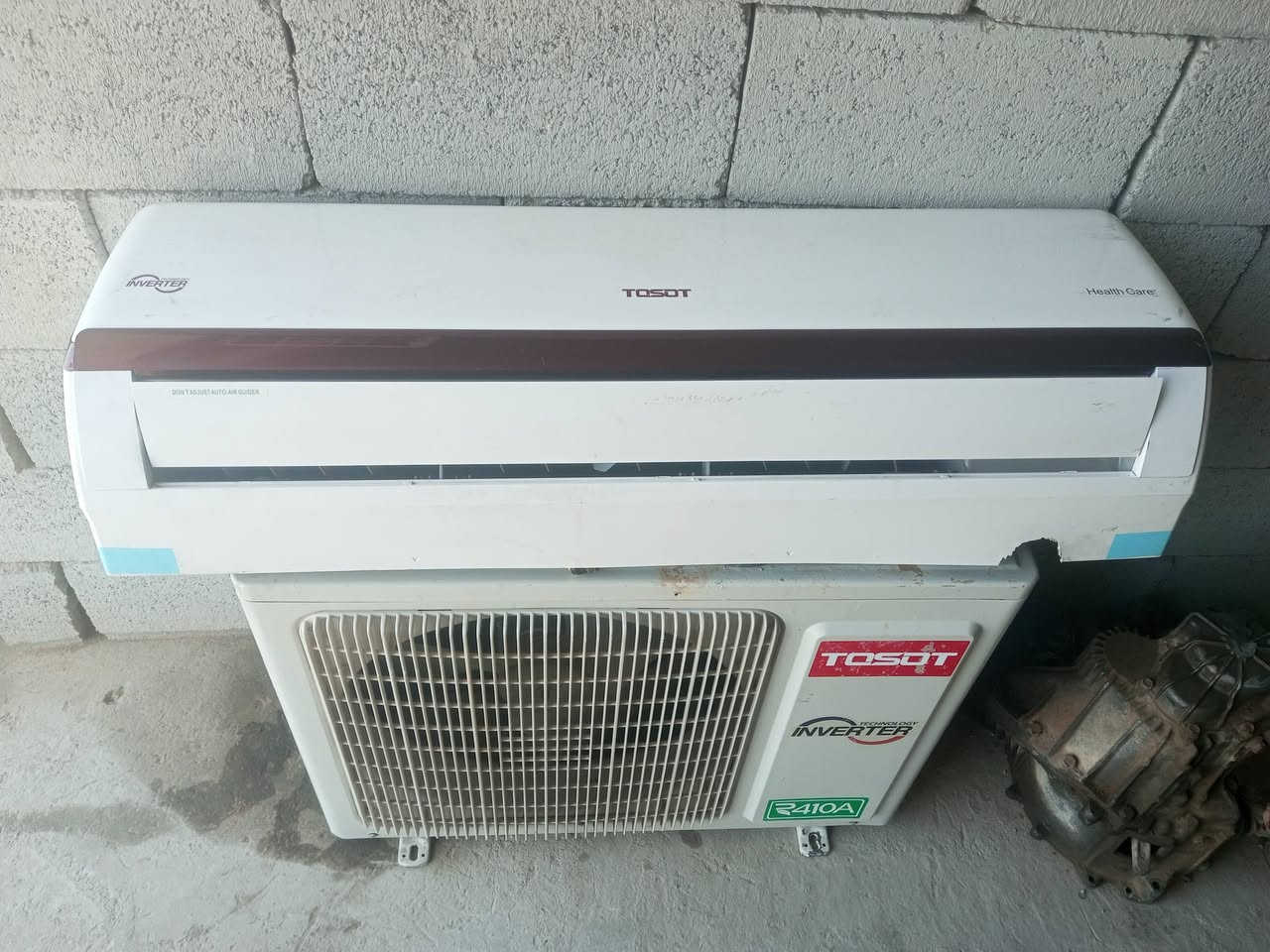 سبلت طن انفيرتر اقتصادي
كامل مكمل نقص بس ريمونت مالته ضايع
***********
