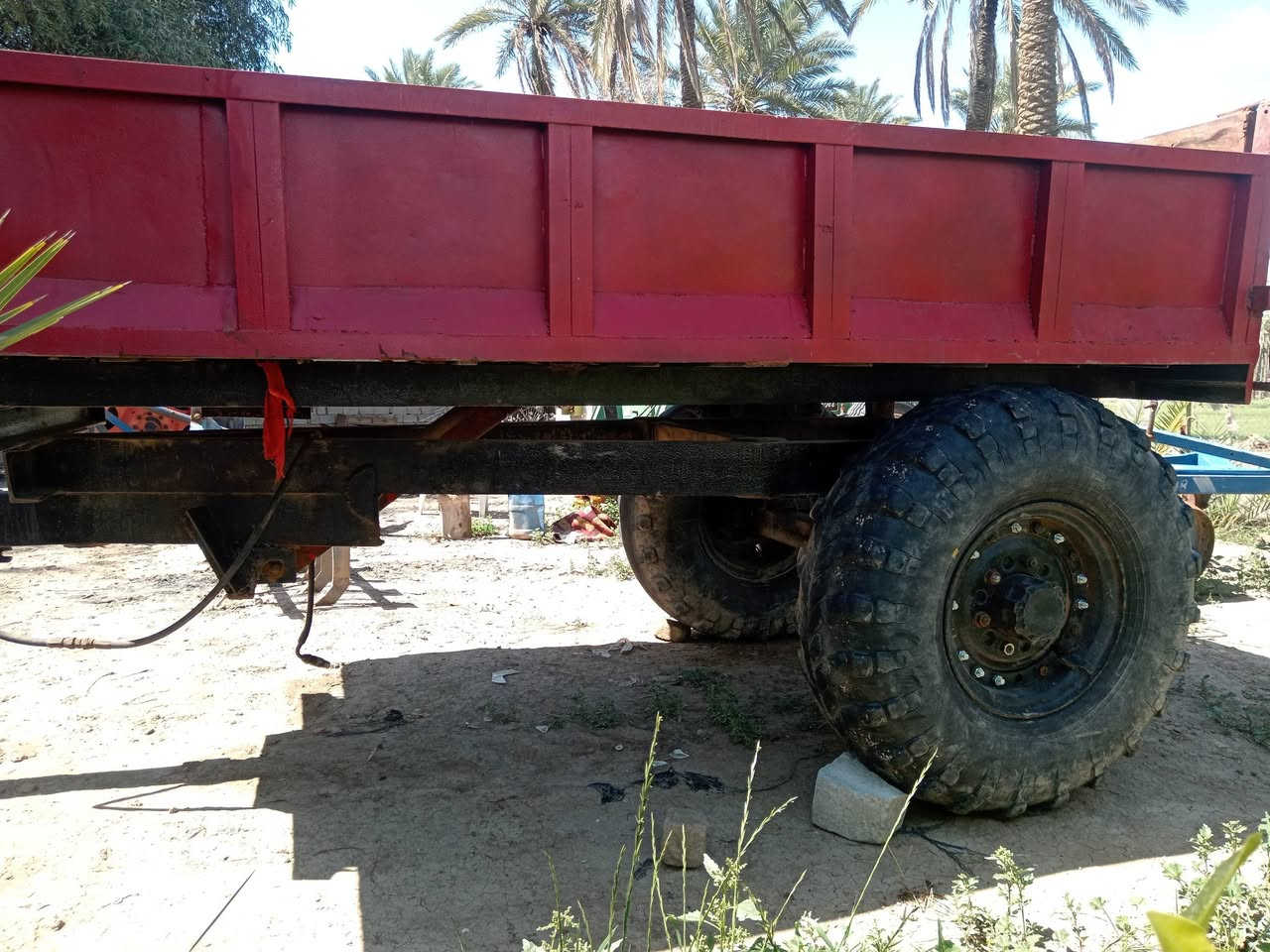 السلام عليكم للبيع عربانه حدادي  نضيفه العنوان نجف مشخاب السعر 1500 وبيه مجال ***********
