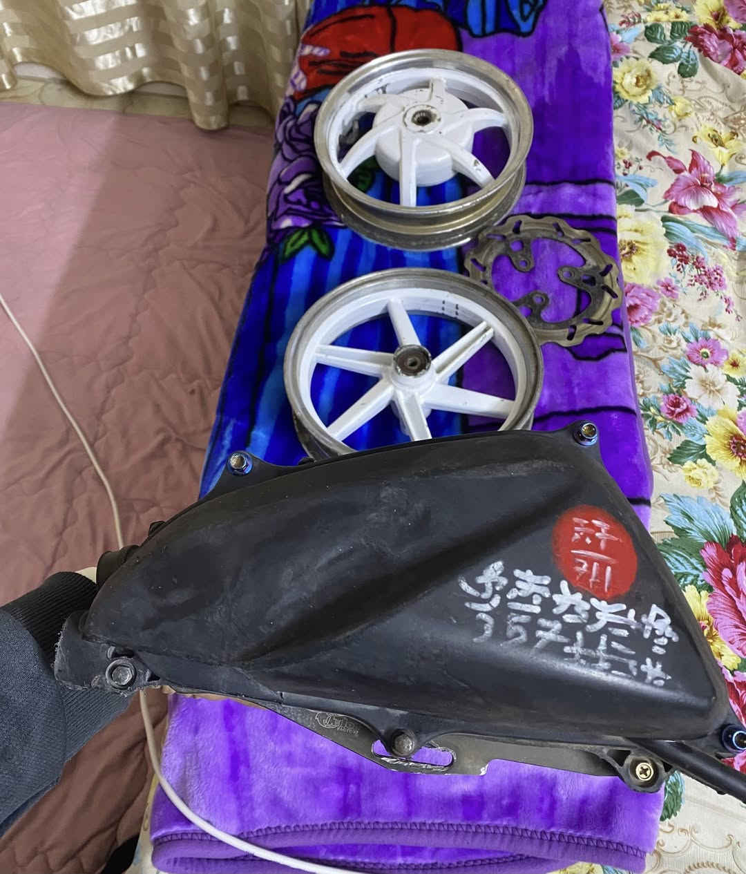 سلام عليكم ويل نجمة مسدود هوة والفلنجة مالتة اصلية مكفول وشوتة مال ٤ كاملة هية وراسطة وبراغي رياضي جيب وشد عل ماكس كبل سعر الويل ٩٠ هوة ولفلنجة والشوتة هية وراسطة ٢٥ قفلهة مكاني بغداد العبيدي ***********❤️❤️
