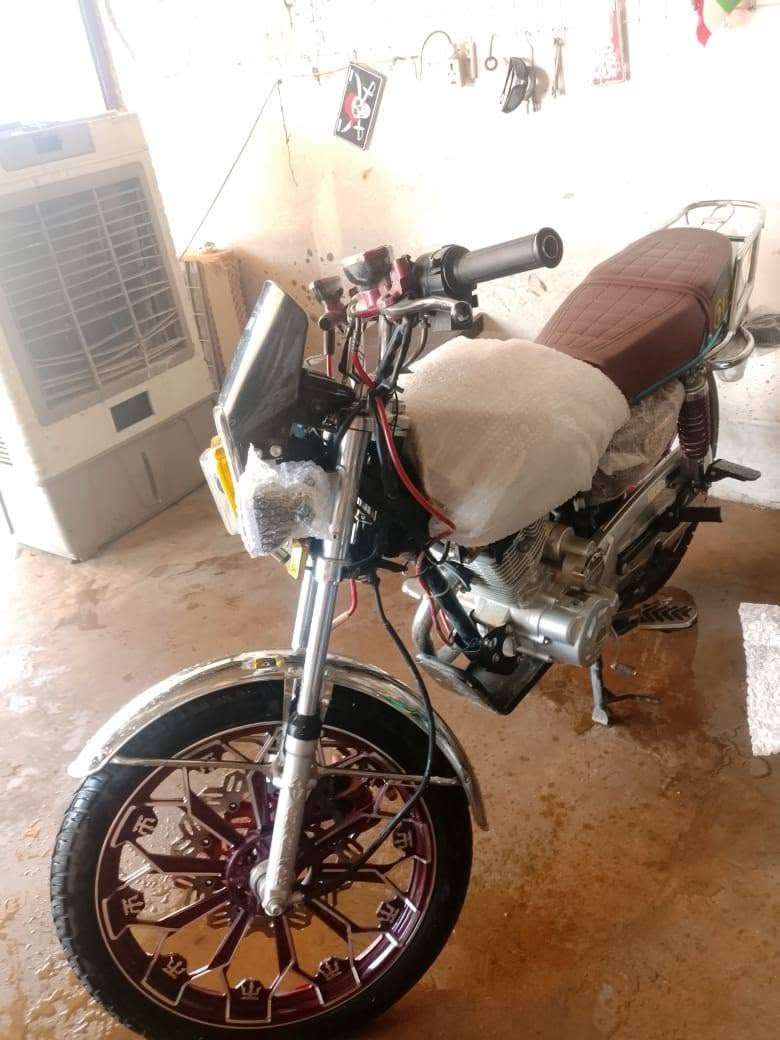 مستعمل نظيف فول
سافين محرك ٢٠٠
تايرات جوبلس
ريمون شغال
محرك شرط ما مفتوح
موديل 2025
المكان ناحيه الكوير قريه الشرائع
*********** اتصال
*********** واتساب
