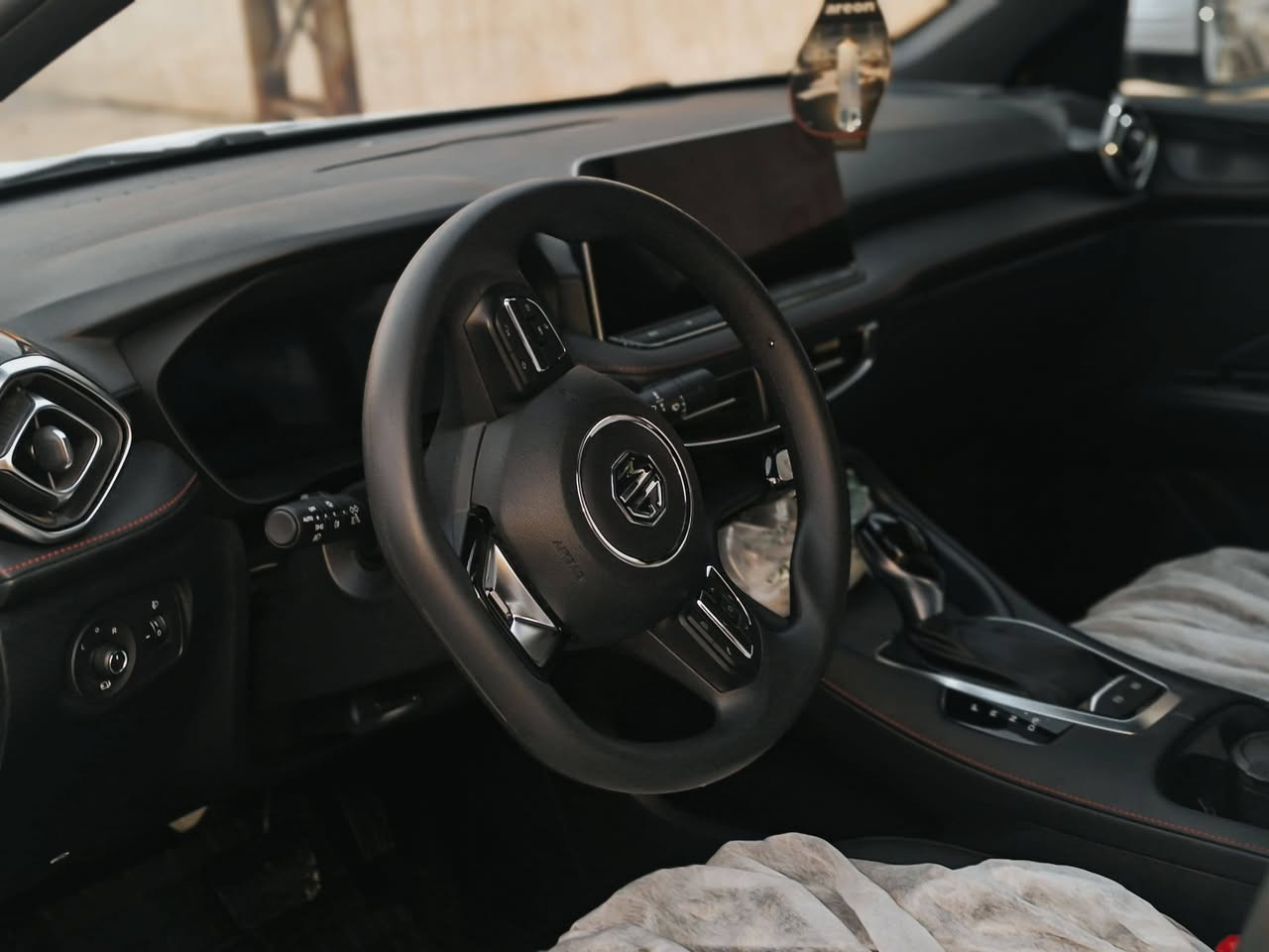 السلام عليكم MG GT موديل ٢٥ ماشيه 5000 فقط زيرو فول مواصفات سلايت بصمه ابواب وبصمه صندوق تشغيل بصمه اربع كاميرات داخل جلد السياره بدون صبغ بدون بارد مكينه 1500 GDI السياره بأسمي كابون بانزين بيها مرواس اشعندك نزل بالتعليقات


**إذا كنت صاحب هذا الإعلان وتريد حذفه لأي سبب، رجاءا أرسل رسالة إلى الدعم الفني**