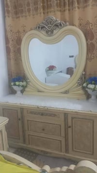 غرفة نوم • للبيع