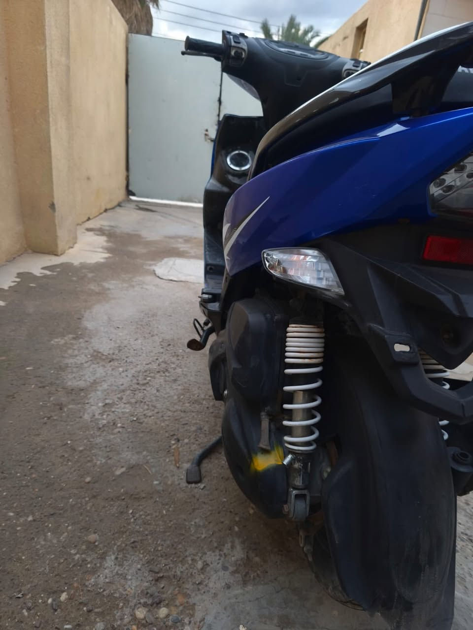 سلام عليكم جيتي ار للبيع ماصارله 2 شهر من نازله دراجه جديده لوك بحالت الوكاله مراوس عادي ب سكنس شمعه لد سعر خاص أو عل رقم ***********
