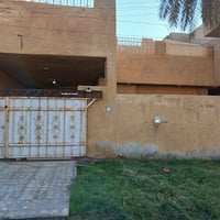 عقار تجاري • ٢٠٠م • حي الجهاد