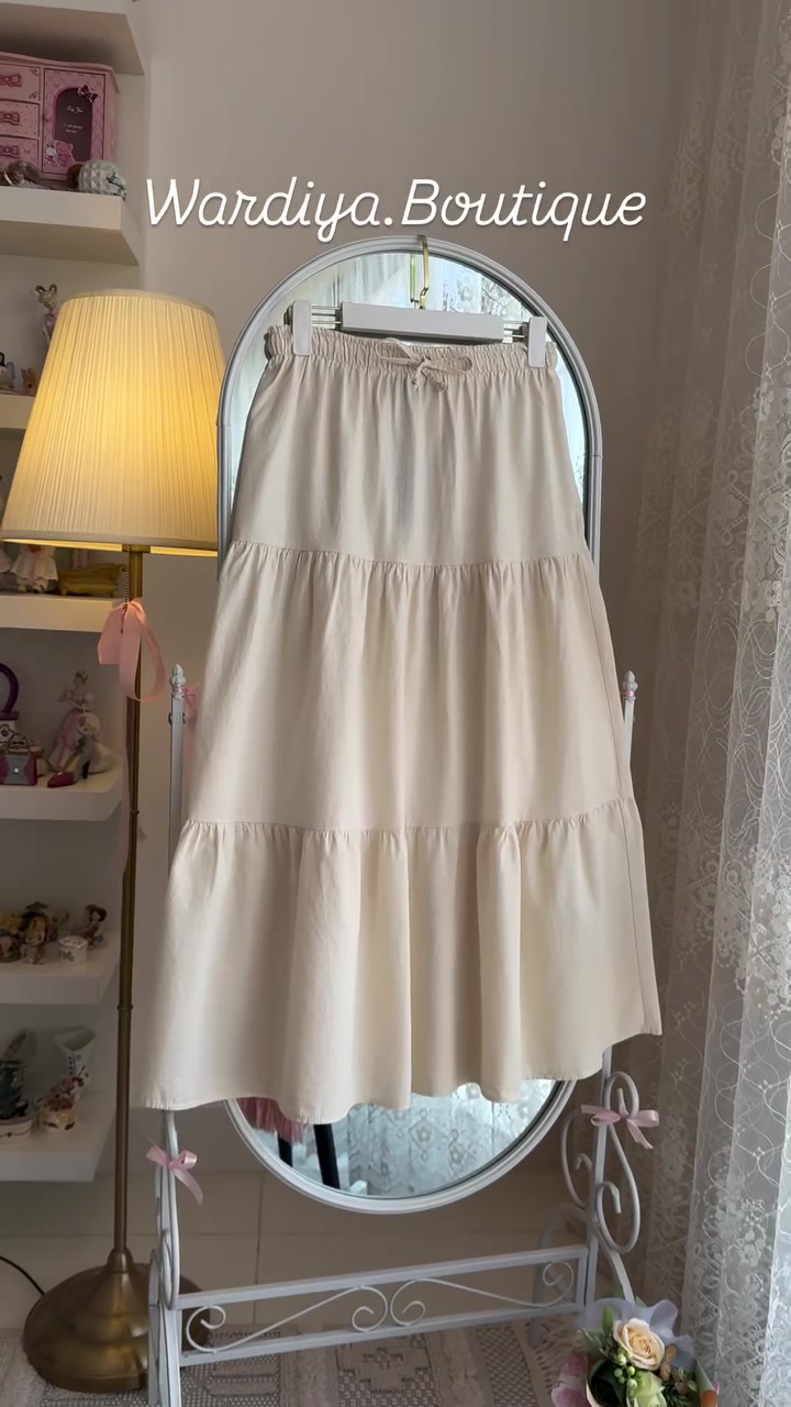 الجمال 🌸

تنوره كلوش غجريه ١٠٠ سم
خامه كتان صيفي كوالتي عالي ✨

قياسات S M L XL يلبس من ٣٦ لل ٤٦
الطول ١٠٠ سم 

السعر ٣٠ الف

🚚 توصيل لكل المحافظات
💵 الدفع عند الاستلام

راسِلينا الآن على الخاص 💌

او زورينا 😍
اربيل سوق مناره الجديد  بناية F محل F54
#explore #reels #trending


**إذا كنت صاحب هذا الإعلان وتريد حذفه لأي سبب، رجاءا أرسل رسالة إلى الدعم الفني**