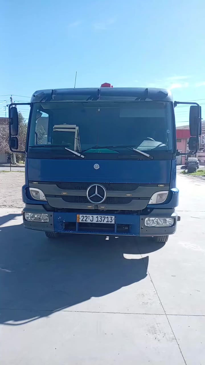 کرێن اتیکۆ مۆدیل 2006 کرێن داتانۆ  سێ سلایت و سێ تەن سەنەوی تازە نوێ کرایتەوە تاکو 2031 نوێیە تازە مەکینەی ئەوروپی نوێم بۆ گۆڕیوە بە کاملی فەحس و هەزەی نوێیە ساردی و گەرمی مەسبوتە سەیارەکە کامل جاهیزە یەک دینار مەسروفی نیە و کێڕ و مەکینە و ئەکسل و شانسی بەشەرت غرامە و بەناو کردن بەشەرت
سەیارەکە ڕەقەم هەولێرە 
شوێن هەولێر
***********
