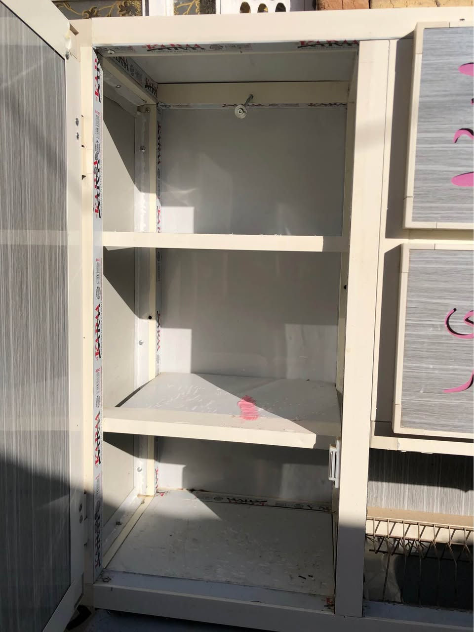 السلام عليكم كاونتر للبيع تزكام درجه اولى نضيف سعر ٢٧٥وبي مجال الاستفسار ع رقم *********** Singapore
