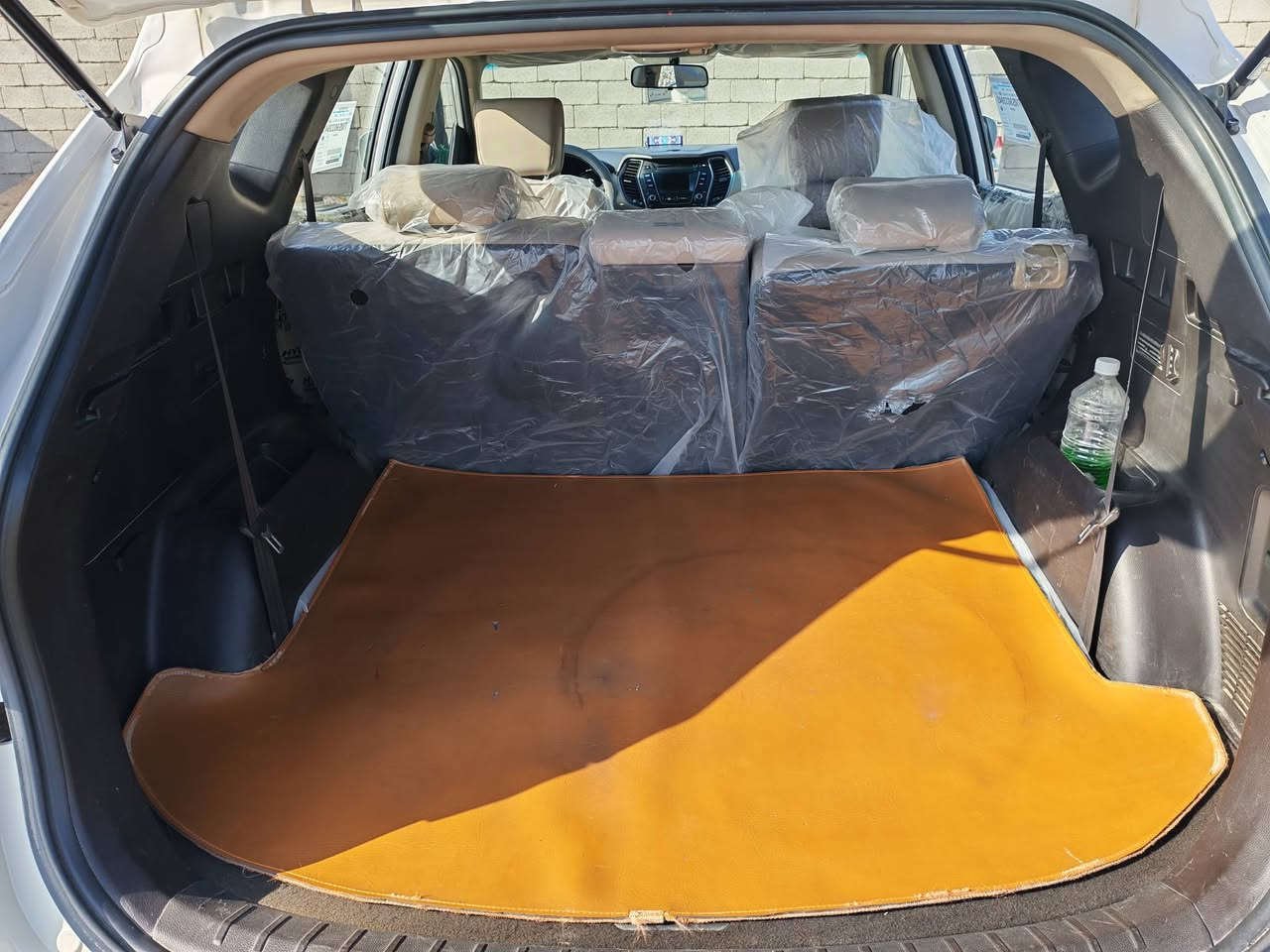 سنتافيا موديل ١٤مكفوله كفاله عامه ما عدا الموضح بلسونار السياره بسمي رقم إنكليزي مداور ثاني يوم السعر ١٧٨وبيها مجال
***********
