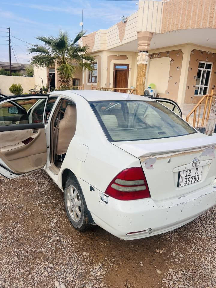 كورلا للبيع فقط موديل ٢٠٠٤ رقم دولي سنويه ٢٠٣٠ باسمي تريد وكاله تريد تحويل  بيها قطع بس ابيع حزام الكشر شوف العين كير محرك نضيف صدر نص عمر تايرات نضاف باتري جديد تبريد نقص كمبريسر دوشمه غرفه نظيفه سيارة حلوة ومرتبه السعر ٦٢ وبيها مجال اتصال على الرقم ***********
