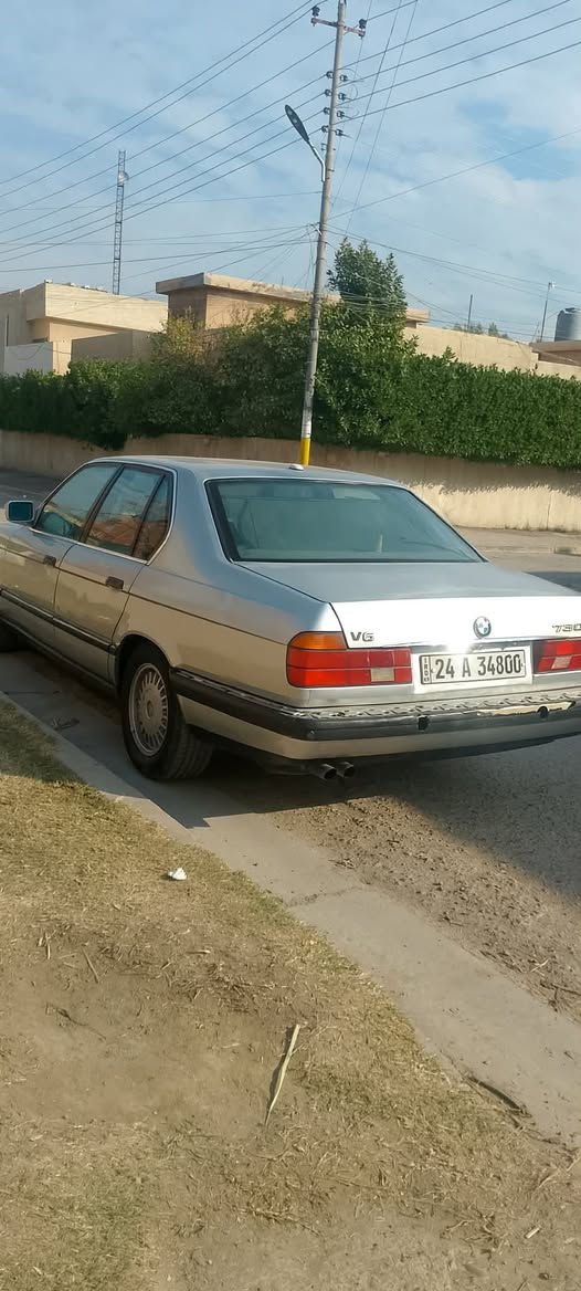 السلام عليكم بي ام 730مفتوح 6سلندر كير مكينه جديد غرفه جلد دبل جام  هيتر بل مري مثبت سرعه موديل 1992 تبريد شغال وثلج حداديه وتايرات 70 بل ميه سياره شماليه دهوك دولي سنويه بسمي مكاني بغداد حي الجهاد عارضها 63 وبيها مجال بدون حادث صبغ عام رقمي السياره عليها ادامه كامله نوزل فيت بم بلكات باتري جديد
فان ومروحه تبريد جديد اصلي 
***********
