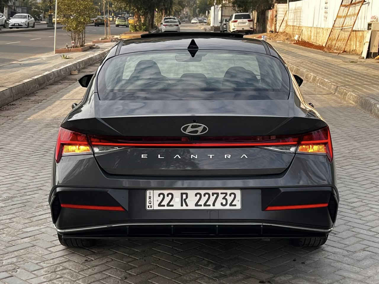 السلام عليكم النترا شكل جديد موديل 2025 محرك 2000 دوش المواصفات فول مواصفات ماشيه 19 ألون سمنتي  صبغ بيه بنيد فقط وخافت الجاملغ بارد بدون يرباك بدون دواخل صور حادث للمنشور سعر 169 وبيه مجال قليل مكان سياره الكاظميه شارع اكد الاتصال ***********
