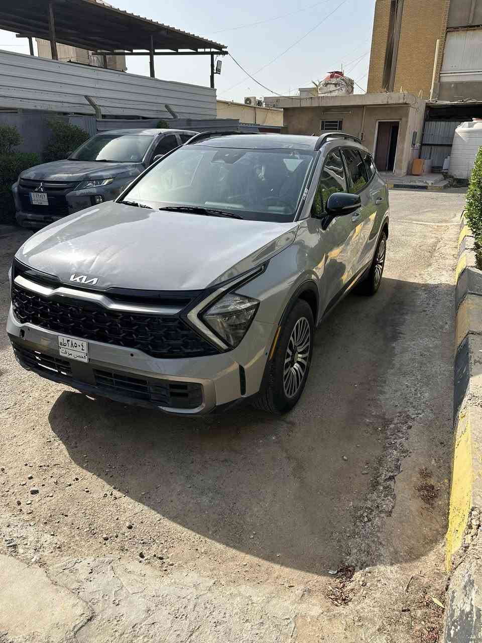 السلام عليكم
كيا سبورتج اكس لاين موديل٢٠٢٣ 
لون اسمنتي 
مكينة 2500
بصمة 
بانوراما 
فول كشنات جلد كهرباء تدفئة 
شاشة كبيرة متصلة 
حساس امامي خلفي 
شحن وايرليس
رادار مانع تصادم
جنطة كهرباء
تشغيل عن بعد
تحديد مسار
بية ست قطع صبغ صور الحادث واتساب
مكفول من الكص 
السعر 155
***********
