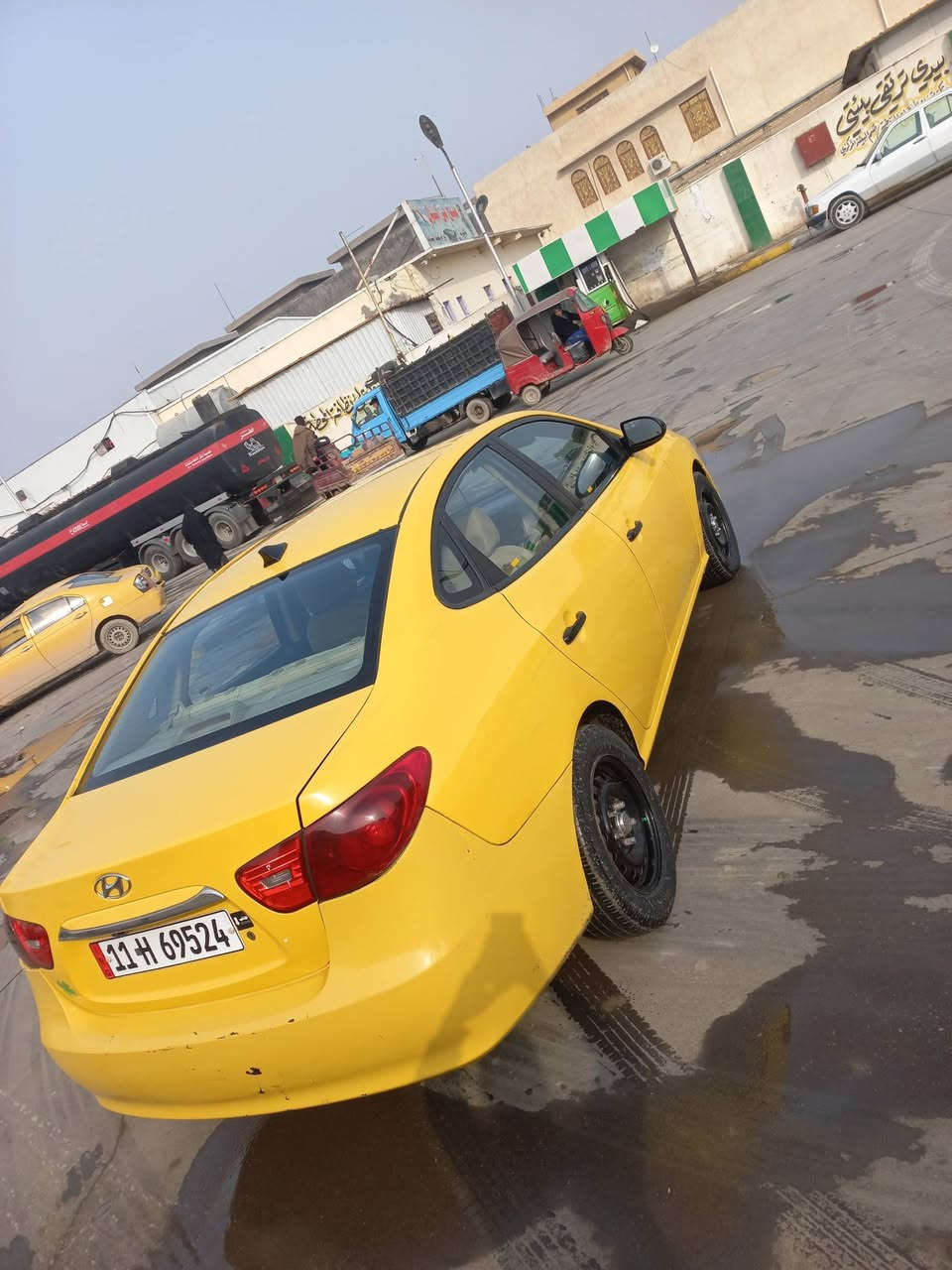 سلام عليكم النتره مديل 2010رقم بغداد لنكليزي هي وغرامات مصفرات سياره مكفوله من لغد وشاصي وحوض وتبديل ليبل واحد نص فول مكينه كير تبريد خير من الله تخم تاير جديد صدر جديد دشمه جديد مكان سياره بغداد سعر 98وبيه مجال وبل خدمه ***********
