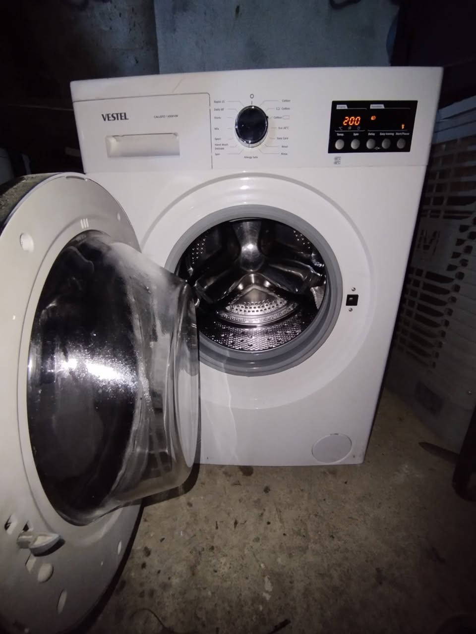 غەسالە vestelبۆ فرۆشتن 8کیلۆیه زۆر بێ عەیبە نرخی  110هەزارو معامله
غەسالەی  arcelik  بۆ فڕۆشتن  7کیلۆیە بێ عەیبه نرخی100 هەزارو معاملە 
شوین سلیمانی 
هەرچیتان هەیە وینەی بنیرن بۆتان دەفرۆشم


**إذا كنت صاحب هذا الإعلان وتريد حذفه لأي سبب، رجاءا أرسل رسالة إلى الدعم الفني**