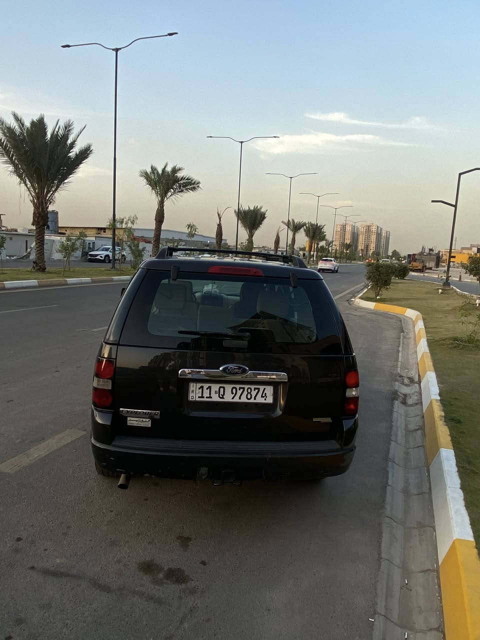 السلام عليكم
فورد اكسبلورر 2007 
محرك 4.0 v6
السياره كلين بدون ضربه وصبغ كفاله عامه 
كير محرك بحاله ممتازه 
صدر امامي خلفي بحاله جيده 
تبريد ثلج
السياره شغل واطلع متتعبك نظيفه كلش ومعتني بيهه ع اخر حبه للبيع او مراوس
السعر :99 ورقه وبيهه مجال 
للتواصل :***********
مكان السياره بغداد حي العامل
