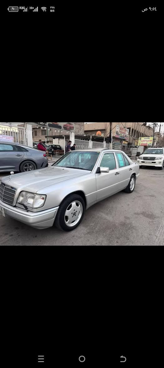 السلام عليكم
مرسيدس دب بيبي موديل 93 
حجم 320 خراطيم 
السياره مصبوغة عام اثر جراد ومكفولة من الحادث رقم بغداد دولي بااسمي 
مكان السياره بغداد الجديدة 
والسعر اتصل واني خادم 
*********** 
***********
