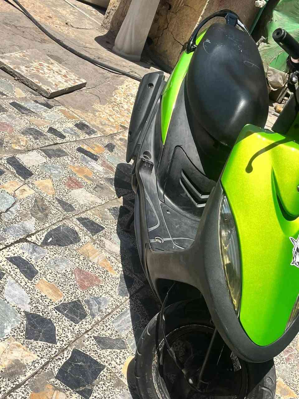 السلام عليكم دراجه ماكس للبيع دراجه بلاديه ما بيها نقص مكان بغداد حي النصر سعر 550 الرقم ***********

